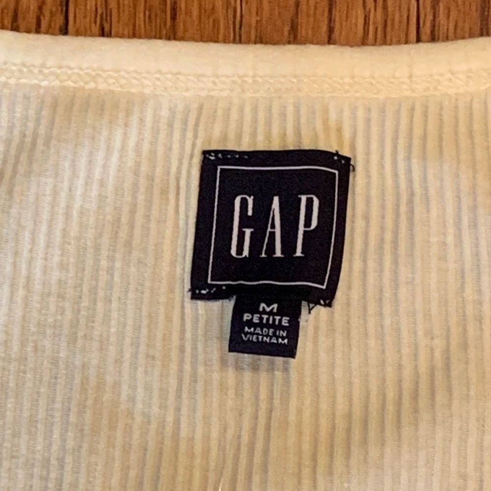 Gap Rib Knit T-Shirt - Picture 2 of 2
